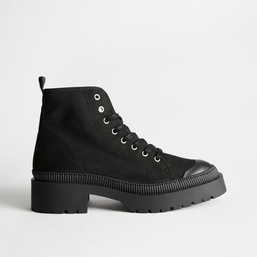 NWT Canvas Lace Up Boots with Platform Lug Sole